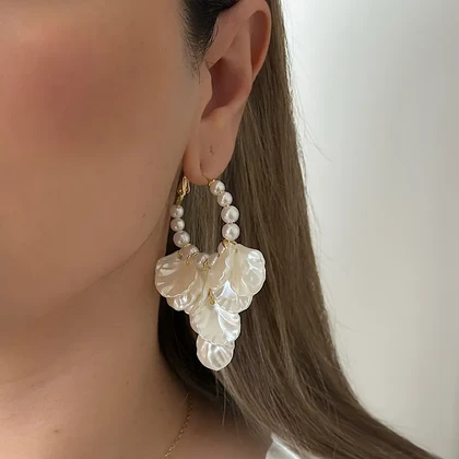 گوشواره زنانه مرواریدی گلبرگ کد 425