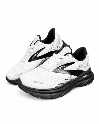 کفش کتانی رانینگ زنانه بروکس سفید مشکی Brooks