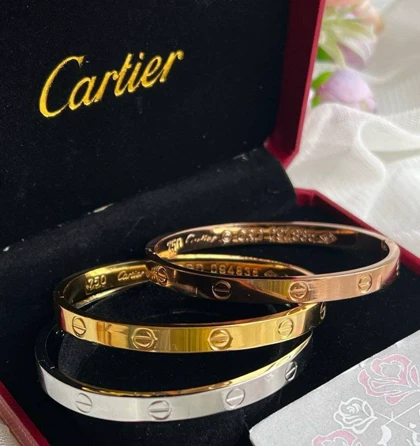 دستبند کارتیه عمری پهن
