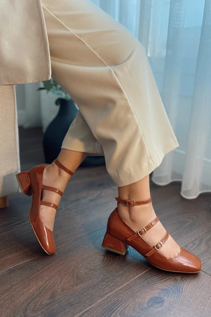 کفش پاشنه‌بلند کلاسیک زنانه polka-store polka-store