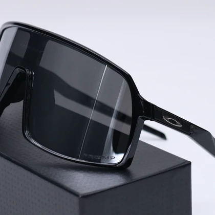 عینک از برند OAKLEY کد 181450