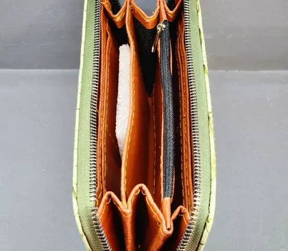 کیف پول سنگی