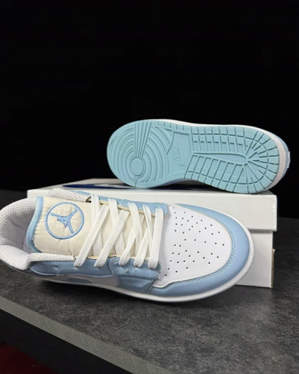 کتانی جردن وان