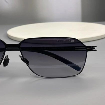 عینک آفتابی آیس‌برلین تیتانیوم با لنز پلی‌کربنات پلاریزه UV400 نشکن ic! berlin Titanium