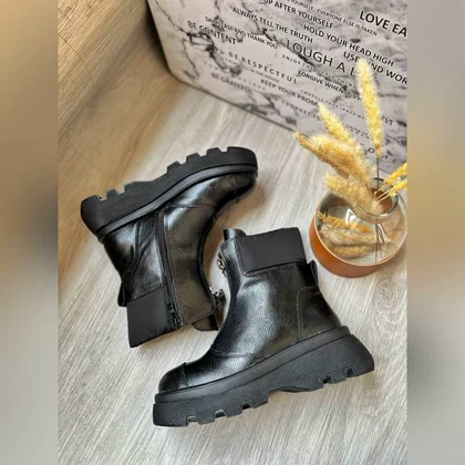 بوت ساده پرادا _ 1252