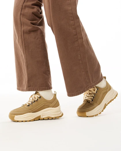 کفش راحتی زنانه استرادیواریوس مدل Stradivarius Sneakers - SKKh80