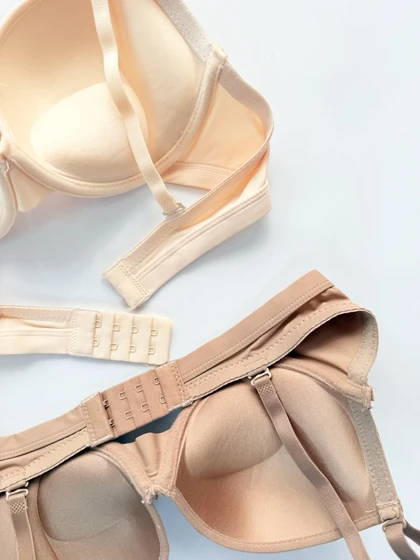 سوتین تک اسفنجی فنر دار نوار دوزی