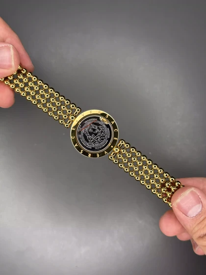 ساعت مچی ورساچه قاب چرخشی طلایی صفحه سفید Versace