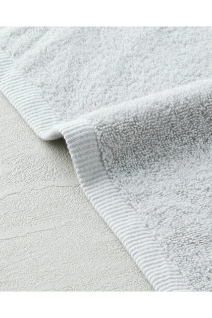 حوله دست English Home مدل Cotton Line پنبه‌ای