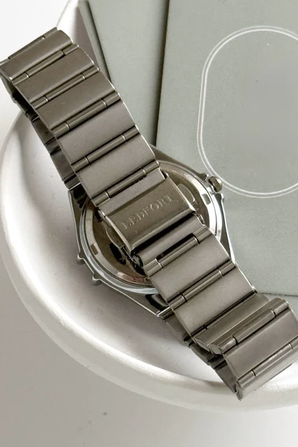 ساعت مچی زنانه امگا رنگ سبز