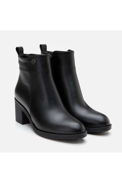 بوت و نیم بوت زنانه yaya-by-hotic yaya-by-hotic