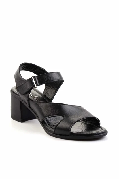 صندل زنانه bambi