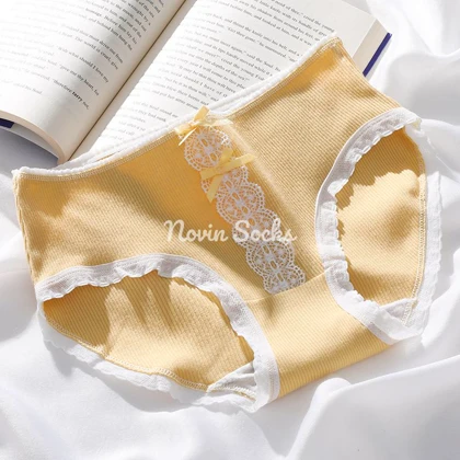 شورت طرح شکوفه گل (سایز 38 الی 42)