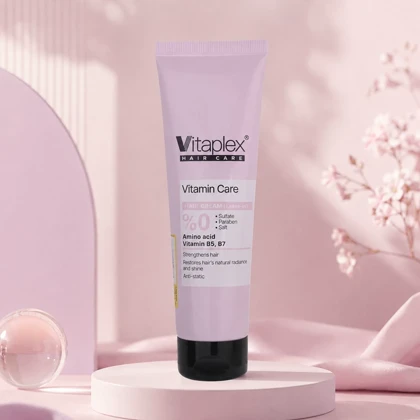کرم مو ویتاپلکس مدل Vitamin Care فاقد سولفات مناسب موی خشک و نرمال 150ml