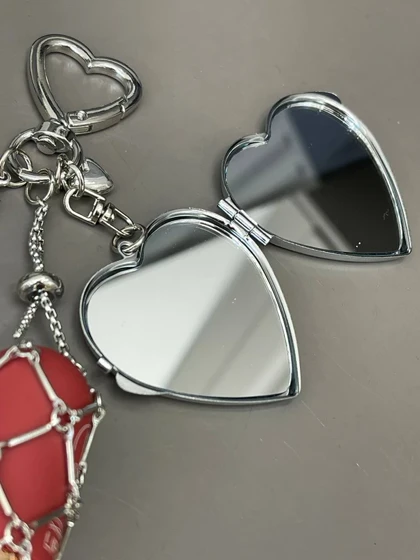 چارم بگ لیپ گلاس و رژ پینترستی