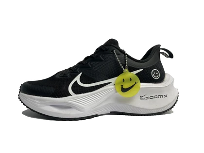 کفش ورزشی نایک لبخندی مشکی زیر سفید