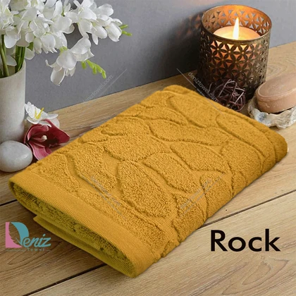 حوله دستی بزرگ طرح راک رنگ خردلی