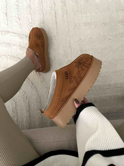 نیمبوت UGG طرح نخل
