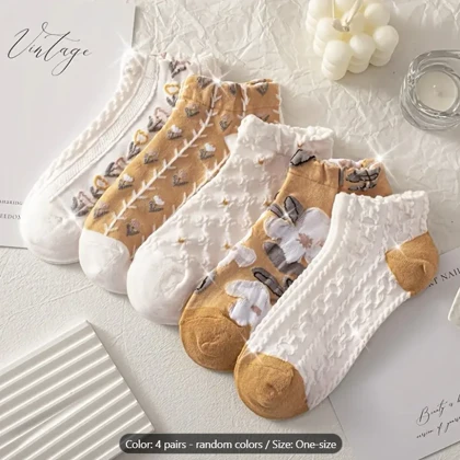 جوراب گل‌گلی سه بعدی