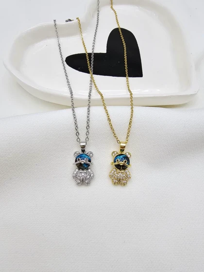 گردنبند فضانورد