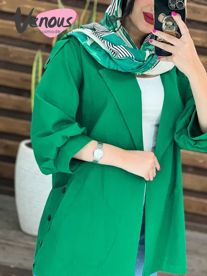 مانتو بغل سه دکمه آستین پفی