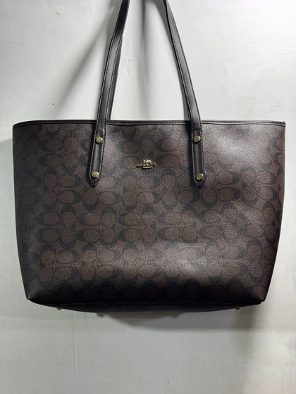 کیف زنانه توت بگ کوچ 2رو Coach قهوه‌ای مدل پرمیوم چرم مصنوعی درجه یک