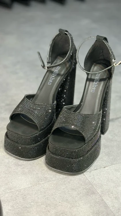 پاشنه دولژ نگینی کدP33