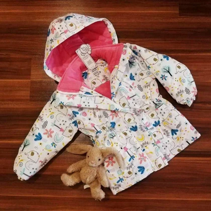 کاپشن فیلی دخترانه داخل صورتی