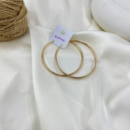گوشواره زنانه حلقه‌ای مدل درخشان ژوپینگ رنگ ثابت طلایی