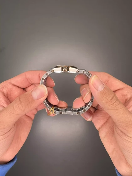 ساعت مچی امگا کانستلیشن بند سیلور رزگلد صفحه سفید اندکس نگین Omega Constellation