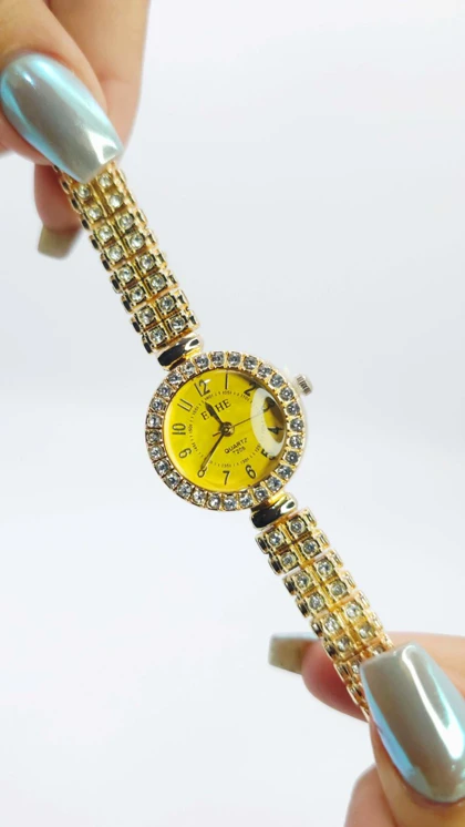 ساعت مچی زنانه مجلسی EHHE نگین‌دار با موتور کوارتز