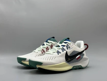 کتانی نایکی پگاسوز تریل 5 سفید سبز/Nike Trail 5