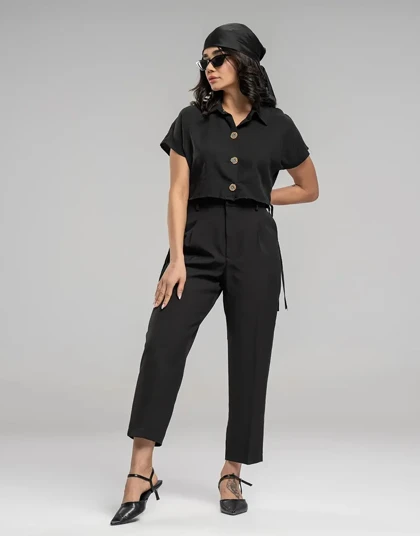 آستین کوتاه دکمه نگین‌دار