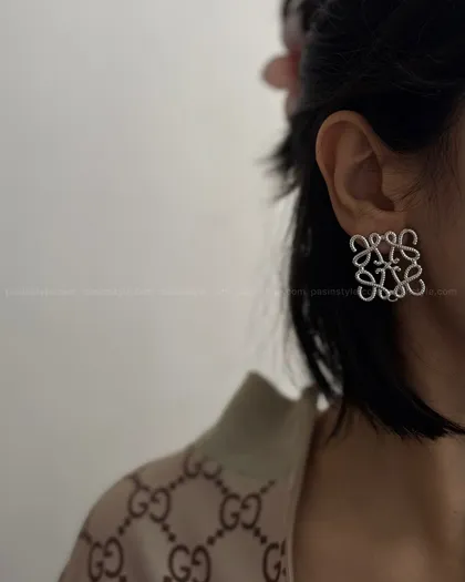 گوشواره لووه loewe