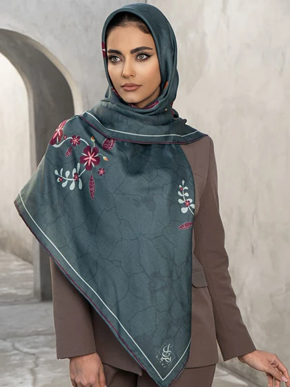روسری‌نخ سوسن‌آزاد
