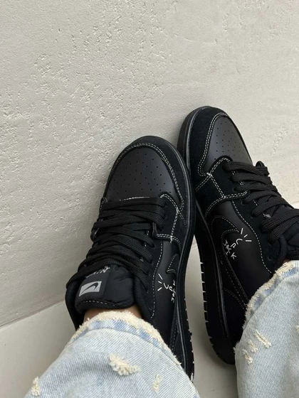کتانی TRAVIS SCOTT