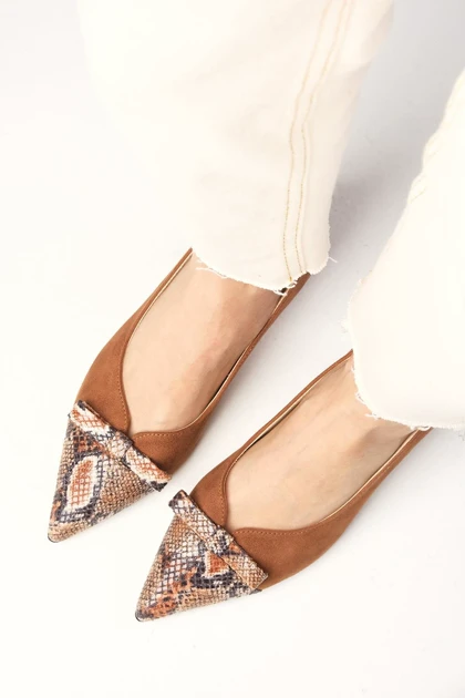 کفش پاشنه‌بلند کلاسیک زنانه میوگوستو mio-gusto