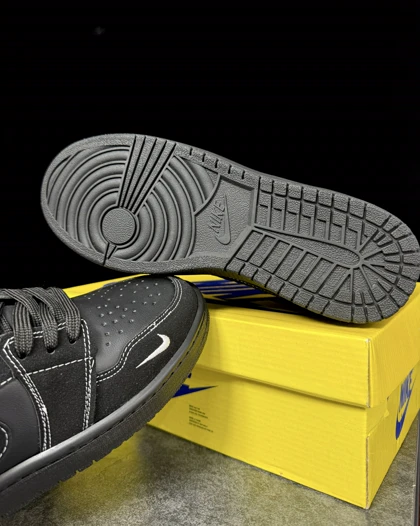 کتانی جردن وان استاسی