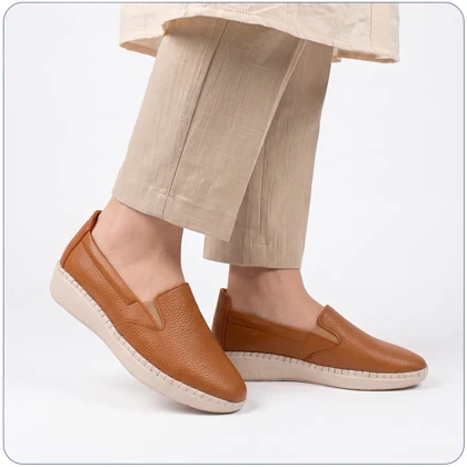 کفش طبی زنانه چرم مدل H586