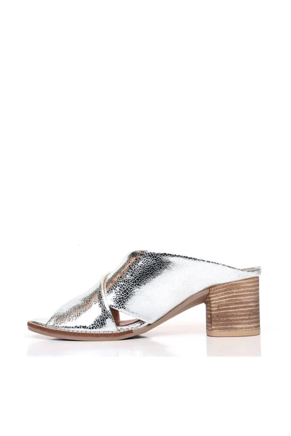 دمپایی زنانه بوئنو bueno