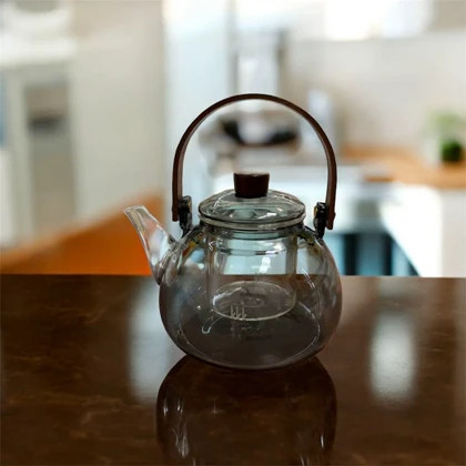 قوری پیرکس 1100میل در دو رنگ