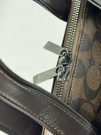 کیف اداری یونیسکس آلفا طرح کوچ قهوه ای coach