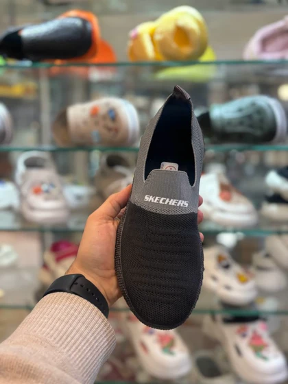 کتانی اسکیچرز رنگ مشکی طوسی زنانه و مردانه