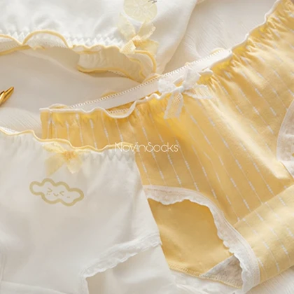 شورت زنانه سفید_لیمویی