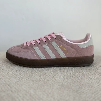 گزل صورتی پاستلی