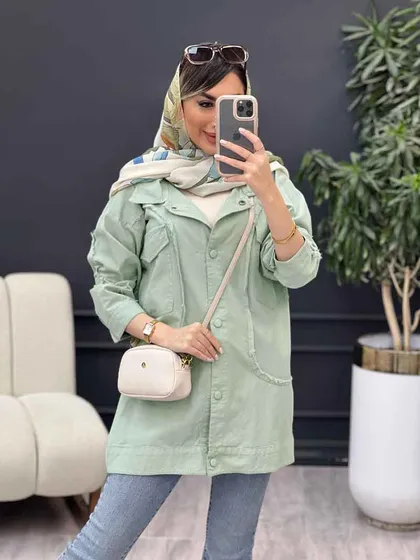 مانتو برش هلالی آستین ریش