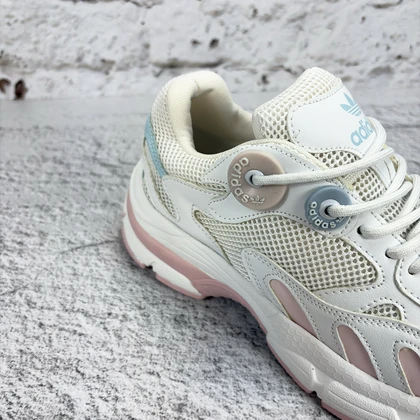کفش کتانی زنانه آدیداس آستیر سفید صورتی (Adidas Astir Pink White)