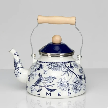 کتری لعابی سوتی طرحدار آبی و سفید SMEG