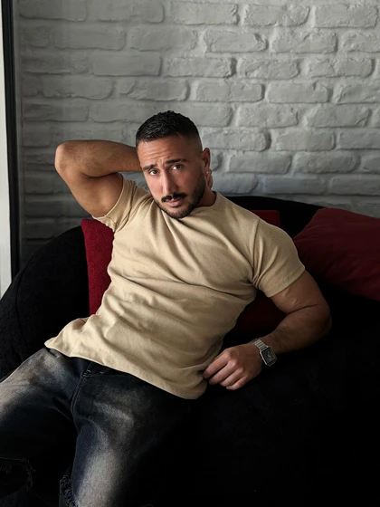 تیشرت ورزشی Fit-shert کبریتی کرم