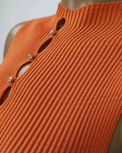 تاپ کش بافت کبریتی یقه ایستاده سینه اشکی آستین حلقه‌ای زنانه کد1747